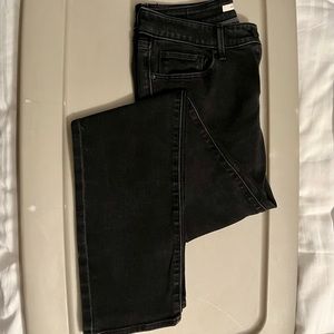 Levi’s Black Mid-Rise Skinny Jeans